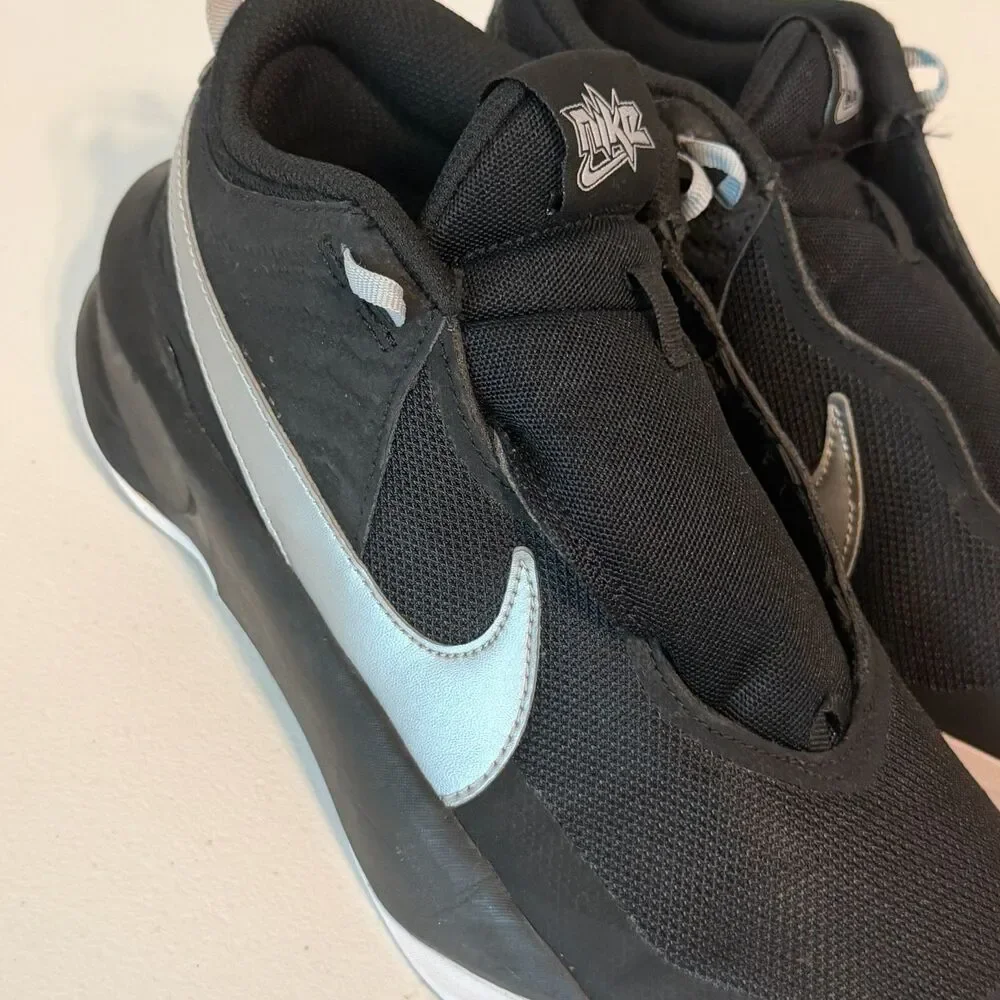 Nike Team Hustle D 10 GS Black Metallic Silver CW6735-004 Youth Size 7Y Shoes